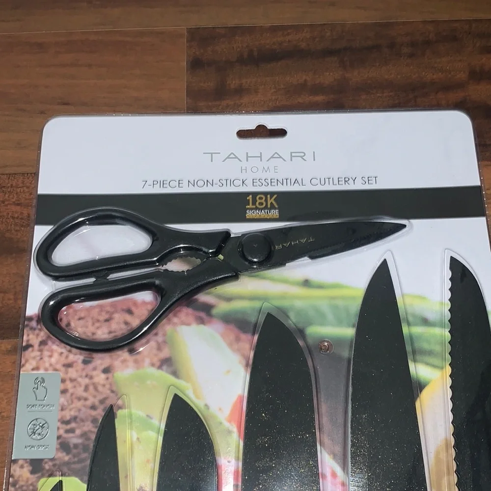 Tahari Home 7-Piece Non-Stick Cutlery Set Black & Gold NWT